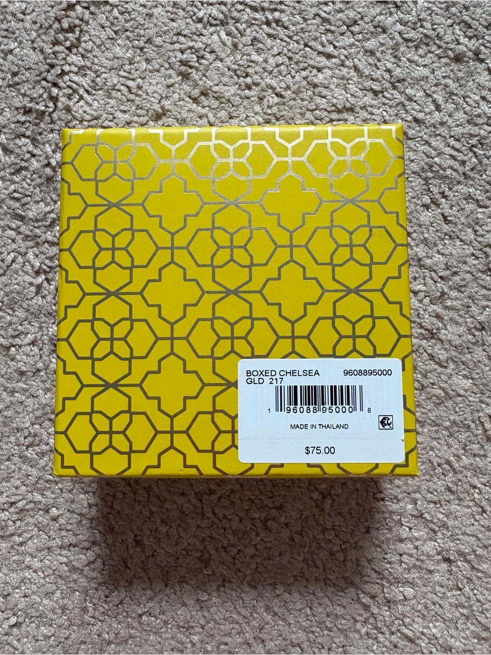 Kendra Scott Gold Chelsea Boxed Necklace - Picture 7 of 7